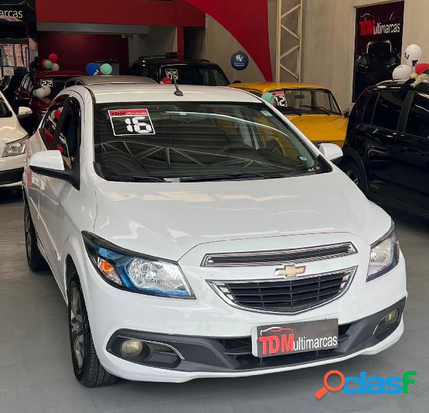CHEVROLET ONIX HATCH LT 1.4 8V FLEXPOWER 5P MEC. BRANCO 2016