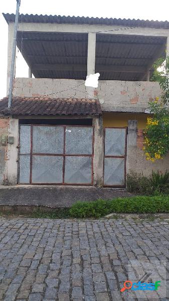 Casa ampla com terraço e quintal, condomínio em Manilha