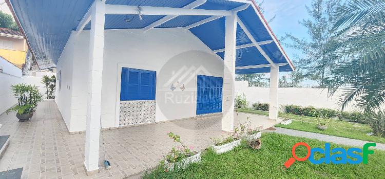 Casa com 3 dormitórios á 60m do mar - Itanhaém/SP.