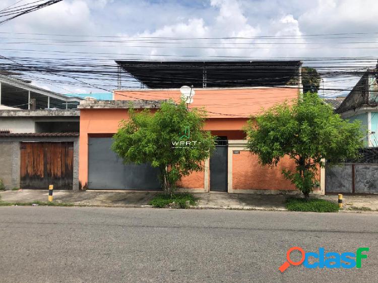 Casa com 4 quartos, 268m², à venda em Nova Iguaçu, Santa