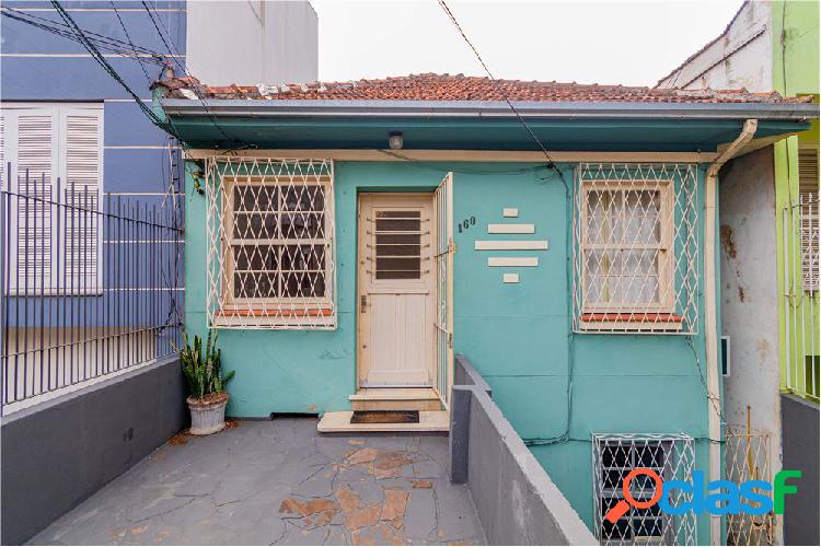 Casa com 4 quartos, 98,3m², à venda em Porto Alegre,