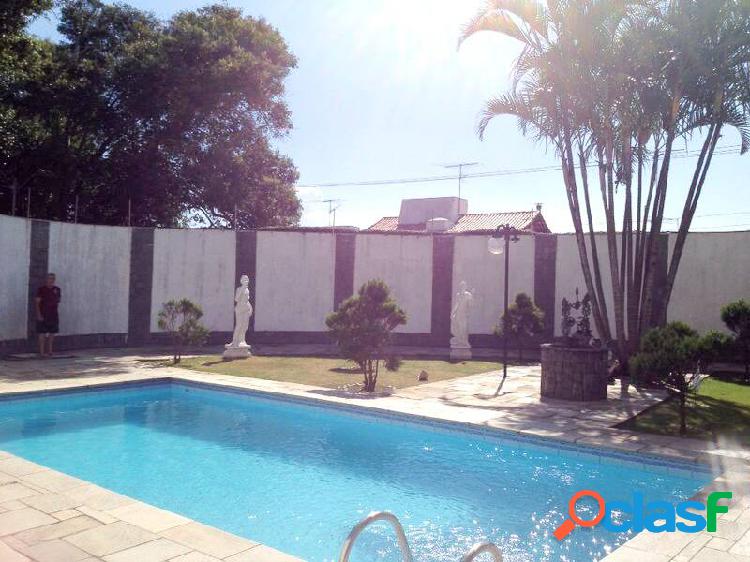 Casa com 4 suíte e 7 banheiros à venda, 739 m² - Bolsão