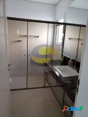 Casa com suiacutetes com closet