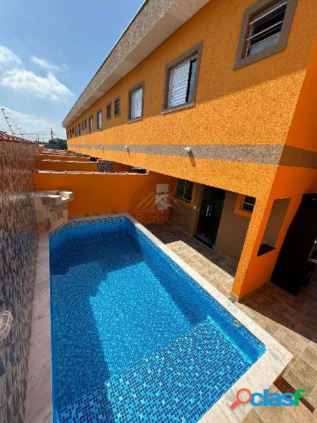 Casa em condomínio com piscina privativa á venda em