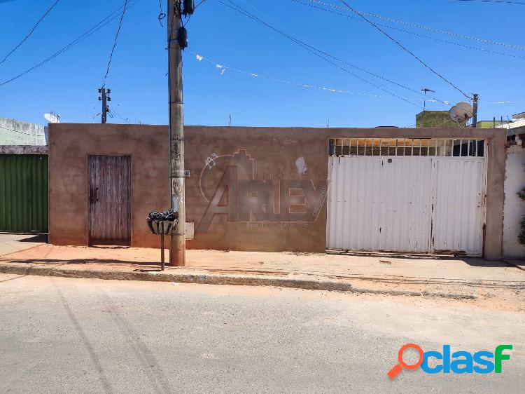 Independência - lote de 240m2 - com 02 casas - ideal pra