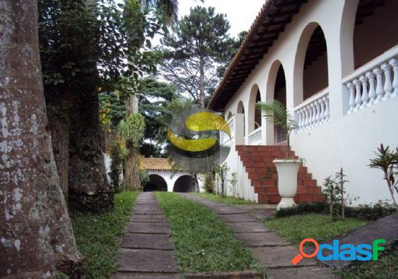 Linda casa teacuterrea estilo Granja Viana com msup em