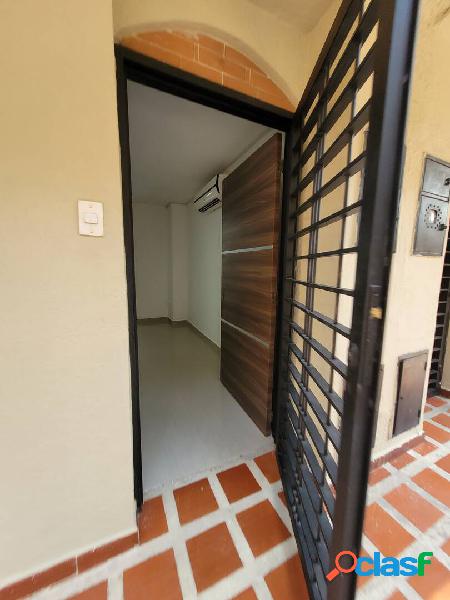 VENDO HERMOSO TOWNHOUSE REMODELADO LISTO PARA HABITAR