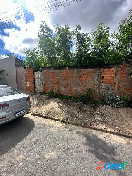 Vende-se lote de 622m² no bairro Ibituruna