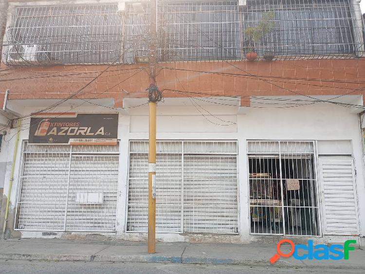 Venta de Inmueble con 3 locales comerciales