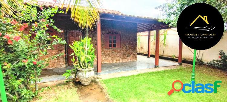 Casa Encantadora com Jardim e Anexo em Iguaba Grande - R$
