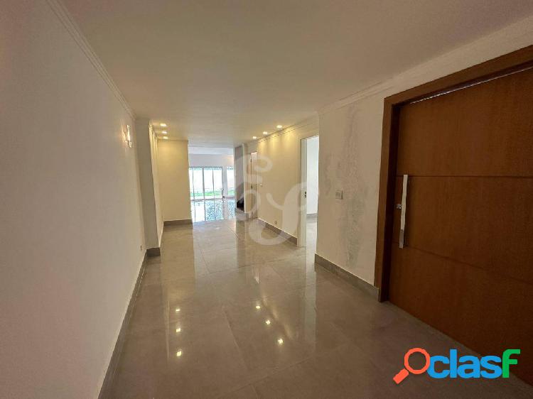 Elegante residência com 4 suítes no Residencial Alphaville