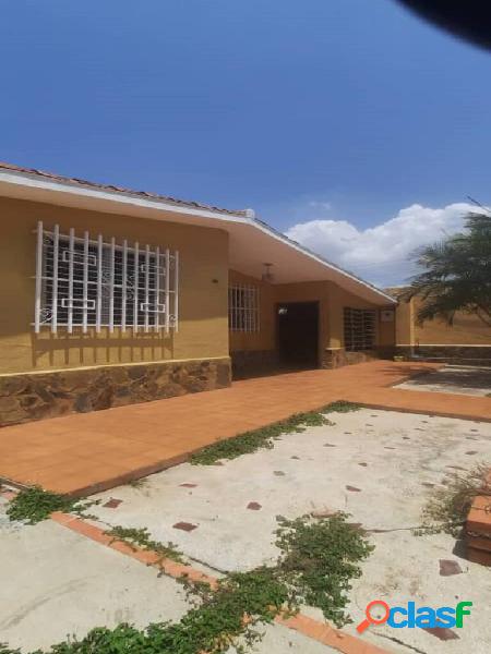 En Venta Casa o TownHouse Los Guayos, Carabobo, Venezuela