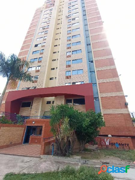 En venta apartamento tipo estudio en los mangos, Resd