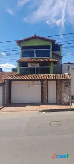 Imóvel no bairro Sumaré com 3 andares