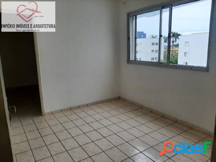 ALUGA-SE APARTAMENTO NO BAIRRO GOLFINHO -CARAGUATATUBA