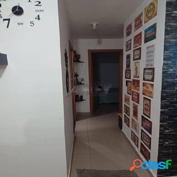 Apartamento, 56m2, com elevador, em condomínio fechado no