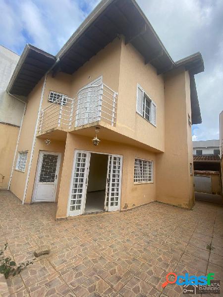 Casa com 3 quartos, 222m², à venda em Poços de Caldas,