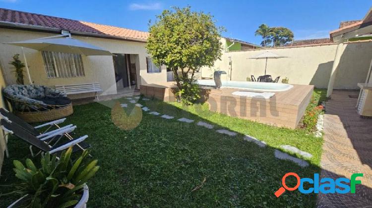 Casa com 4 quartos, 230m², à venda