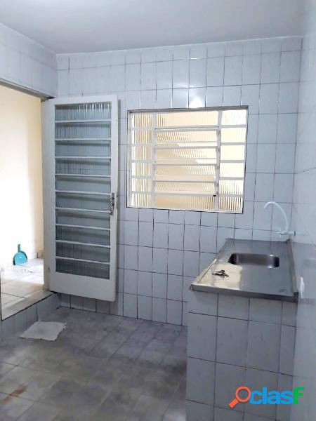 Casa para locação com 1 dormitório - R$ 1.000,00 - Jd.