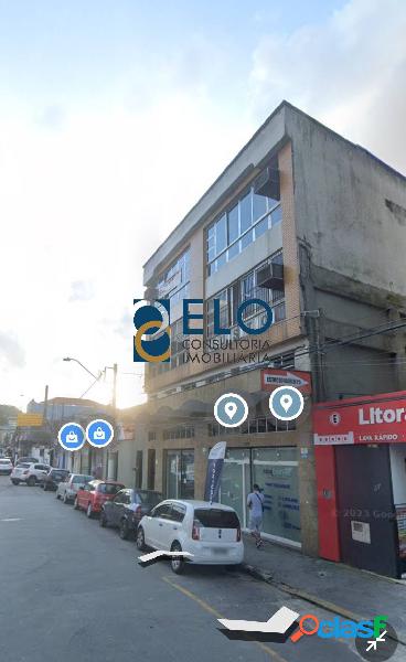 Conjunto comercial no Centro