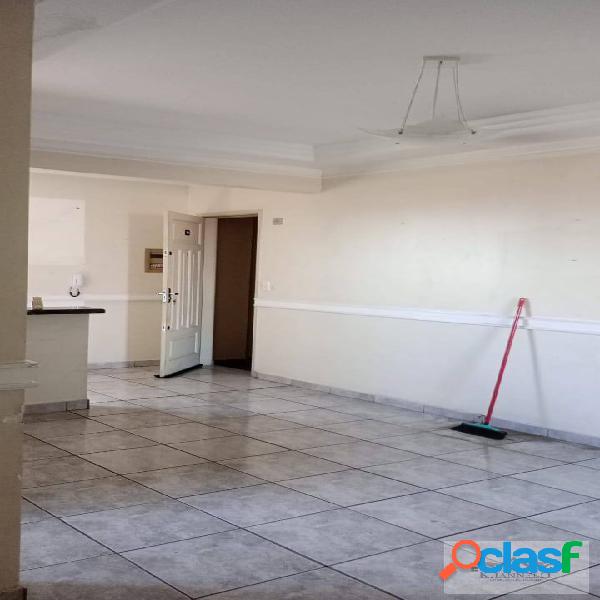 Locação - Apartamento de 1 Dormitório Grande na Tupi -