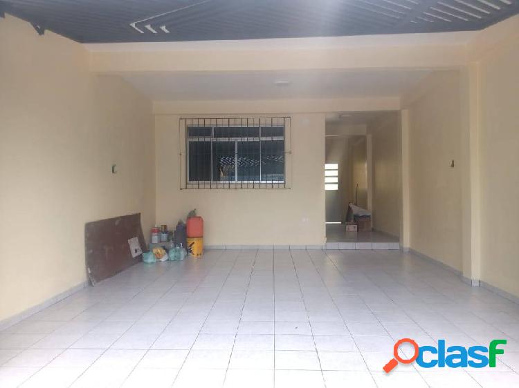Sobrado 3 Dormitorios R$ 4.000,00 + IPTU