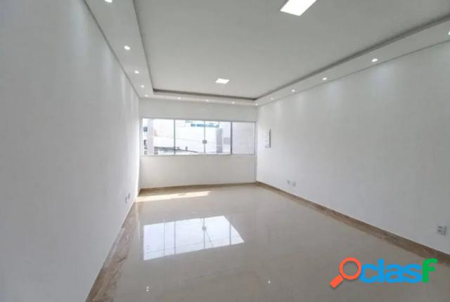 Sobrado à venda, 140 m², 3 quartos, 2 banheiros, 1 suíte