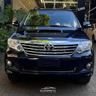 TOYOTA HILUXSW4 SRV4X4 2015