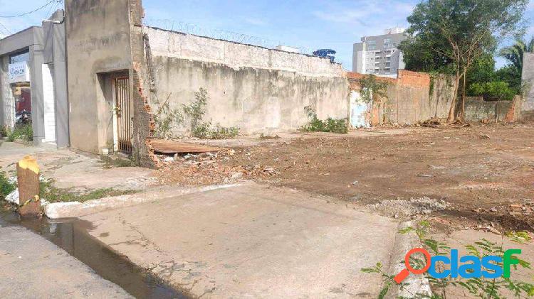 VENDE-SE TERRENO DE ESQUINA A 100 M DA UNIMED BARÃO