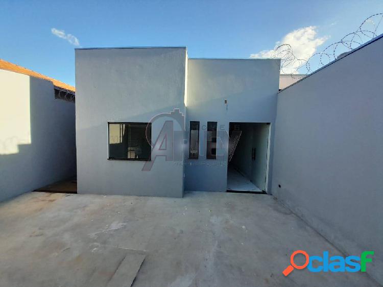 Vende-se casa de 3 quartos sendo 1 suite no bairro Terra