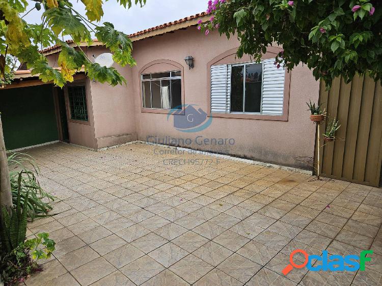 CASA PARA VENDA COM 04 DORMITÓRIOS E PISCINA NO JARDIM