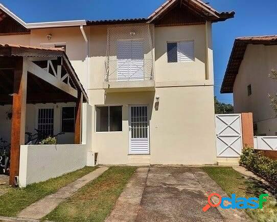 Casa à para locação na Granja Viana km 22