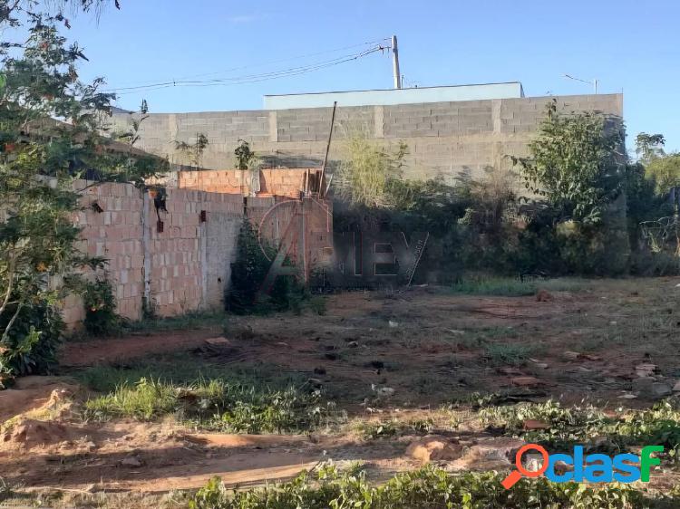 Vende-se Lote de 135m² no portal dos Ipês