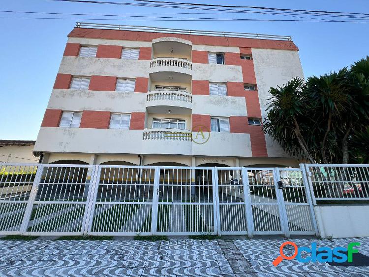 Apartamento á 600m da praia à venda em Peruíbe