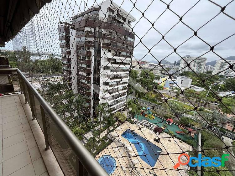 Apartamento de 3 Quartos para Venda no Rio 2 com 136 m²