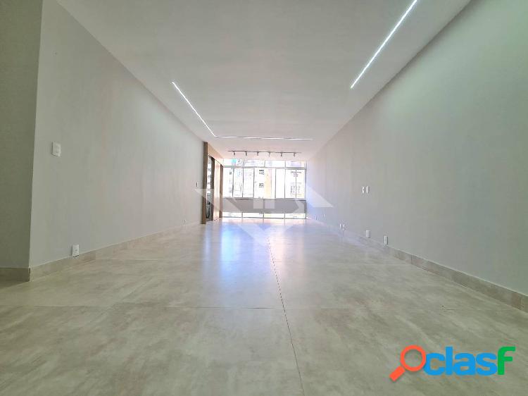 Apartamento de Luxo à Venda em Copacabana - 3 Quartos, 180