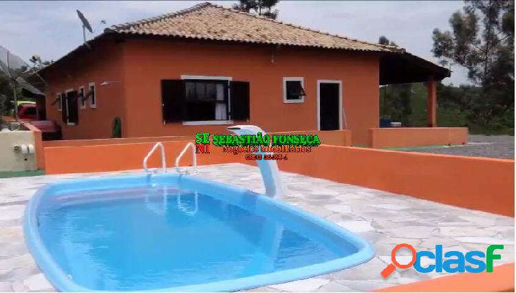 Belo Sítio em Guararema, com piscina e casa boa
