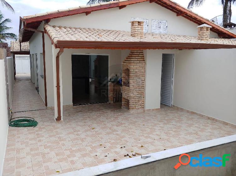 CASA NOVA COM PISCINA - LADO PRAIA EM ITANHAÉM.