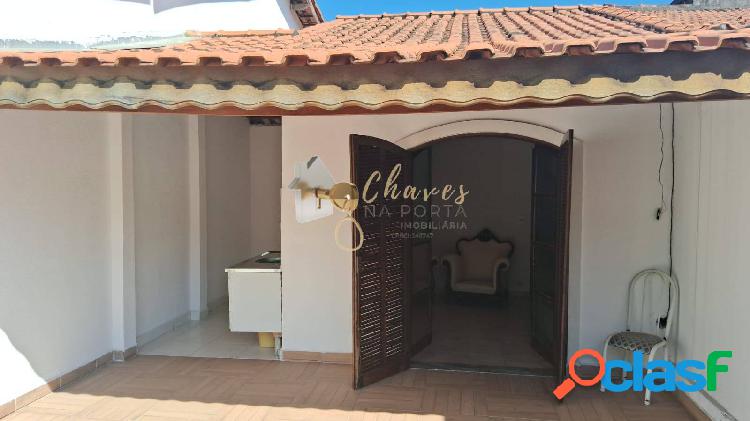 Casa a venda no Jardim Amalía com 4 Dormitórios