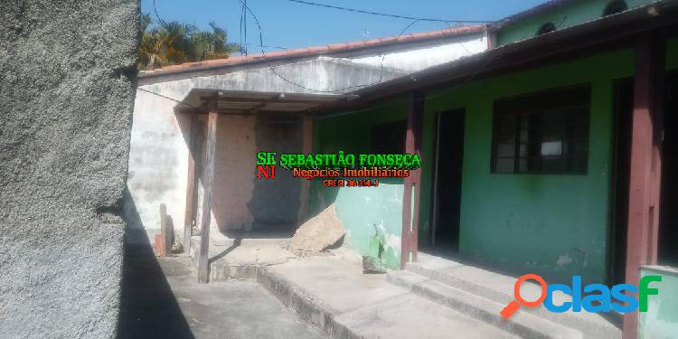 Casa com 02 dormitórios com Edícula em Caçapava