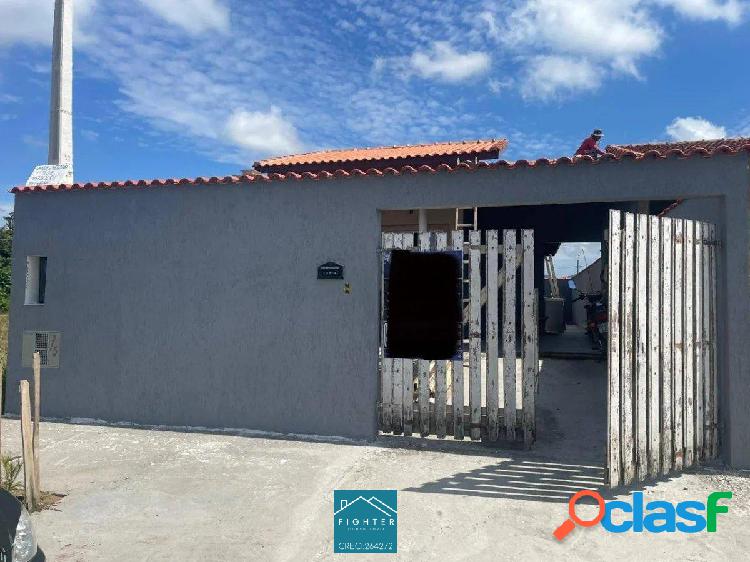 Casa com 2 quartos, à venda