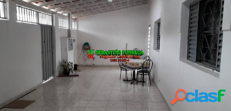 Casa com Edícula em Taubaté