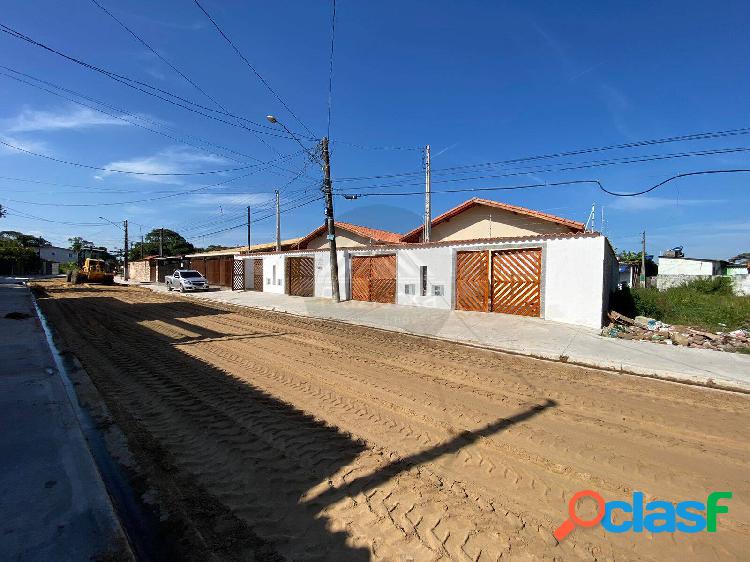 Casa nova com piscina em Itanhaém- lado praia, próximo ao