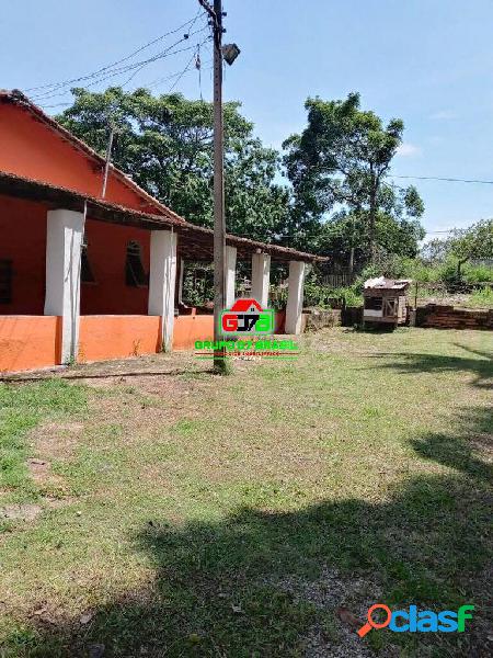 Chácara com 2 casas grandes, piscina com cascata, Caçapava