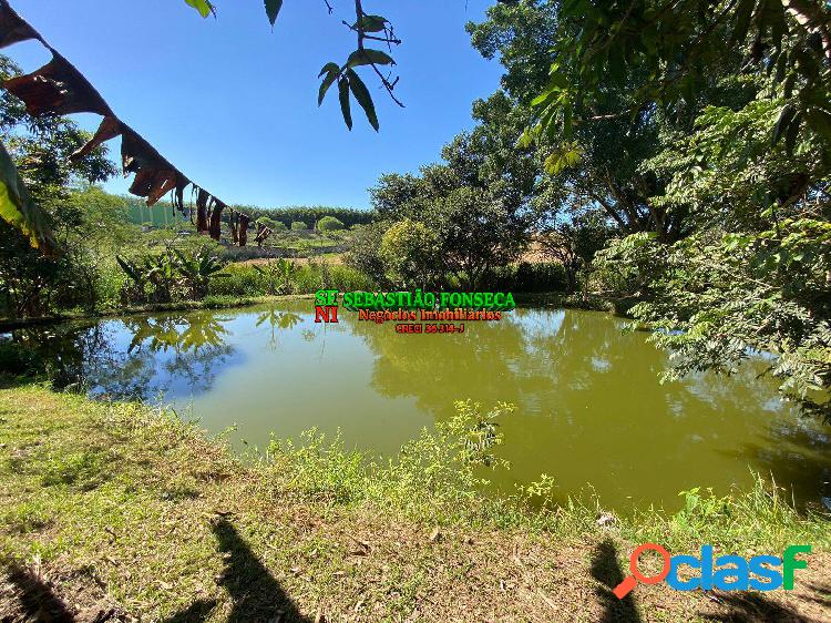 Chácara com lago, nascente e piscina na - Troca por casa