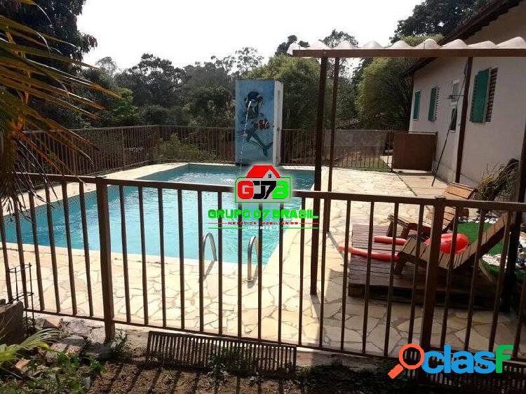 Chácara em Caçapava, 4 dormitórios, piscina,