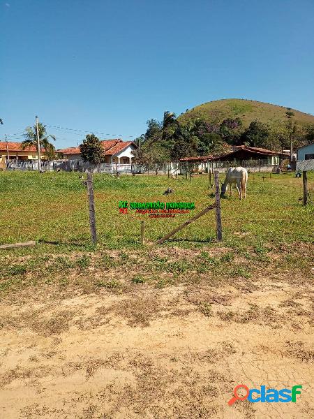 Chácara plana no Bairro Freitas