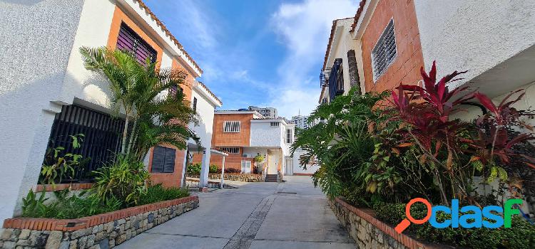 Hermoso Townhouse en El Bosque AMOBLADO