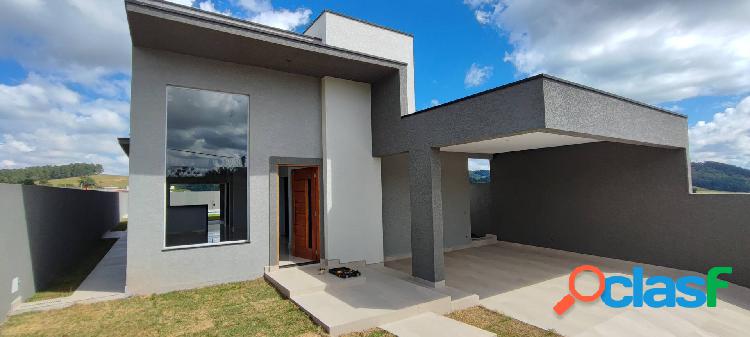 Linda Casa Térrea em Atibaia muito bem construída