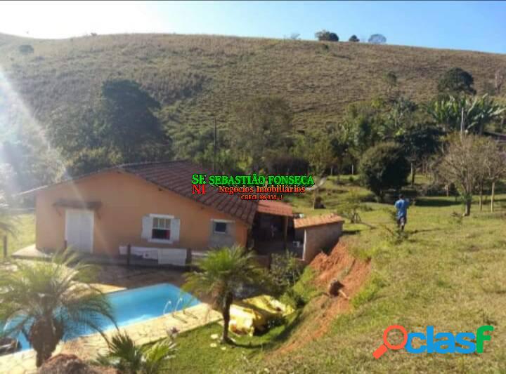 Linda chácara com piscina no Sete Voltas em Taubaté